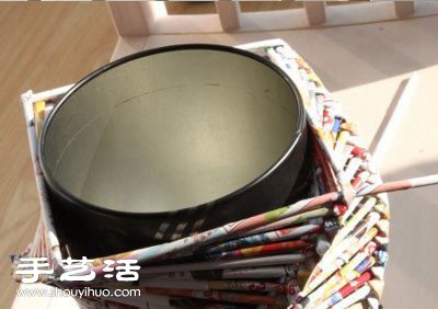舊雜志廢物利用手工DIY制作花瓶圖解教程 -  rpnrmr.com