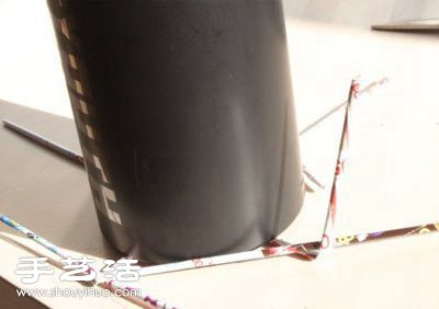 舊雜志廢物利用手工DIY制作花瓶圖解教程 -  rpnrmr.com