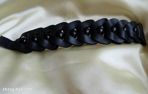 鏈條風(fēng)帶串珠時(shí)尚皮革手鐲手工制作圖解教程 -  rpnrmr.com