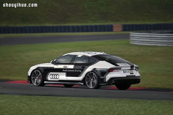 世界最快無(wú)人駕駛汽車：Audi RS7 -  rpnrmr.com