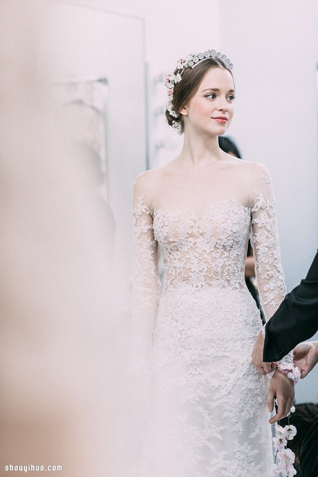 Reem Acra Fall 2015 令人驚艷婚紗頭飾 -  rpnrmr.com