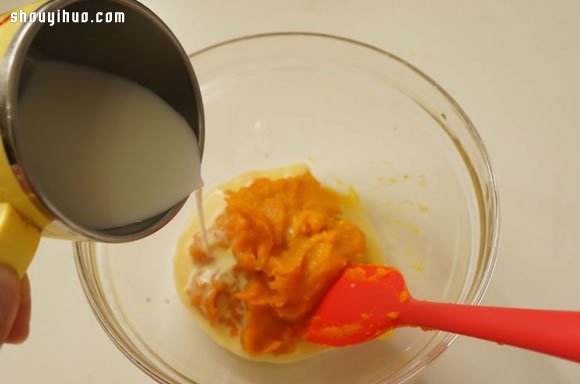 寶寶營養(yǎng)食譜：自制南瓜胡蘿卜米糊的做法 -  rpnrmr.com