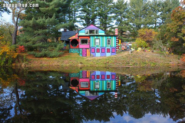 Katewise 裝修夢游仙境般的瘋狂彩色小屋 -  rpnrmr.com
