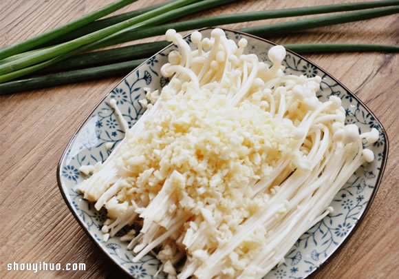 蒜蓉金針菇的做法 味道很像蒜蓉蒸扇貝哦！ -  rpnrmr.com