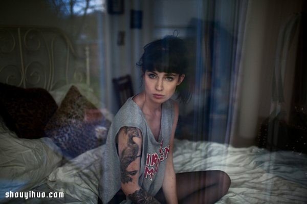 隔著玻璃窗的女孩 倒影拍出夢幻美感照片 -  rpnrmr.com