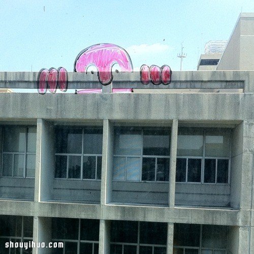 玻璃上的創(chuàng)意涂鴉藝術(shù) 與窗外風(fēng)景融為一體 -  rpnrmr.com