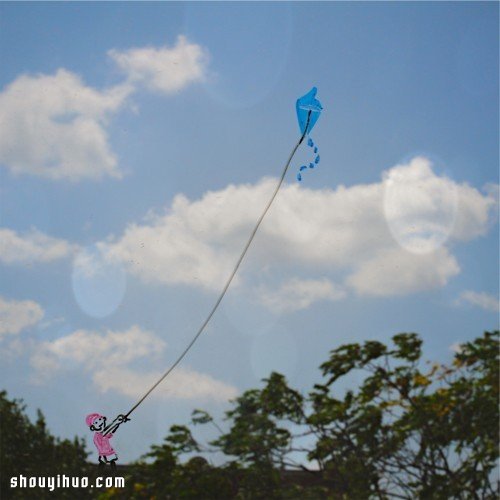 玻璃上的創(chuàng)意涂鴉藝術(shù) 與窗外風(fēng)景融為一體 -  rpnrmr.com