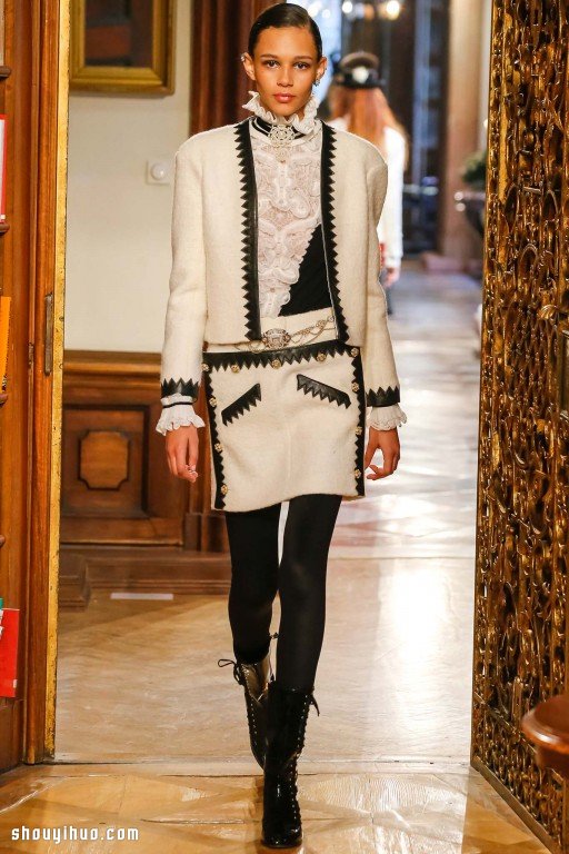 CHANEL 2015 早秋系列女生服裝搭配設(shè)計 -  rpnrmr.com