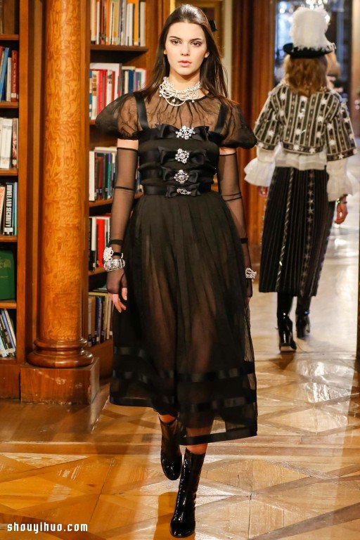 CHANEL 2015 早秋系列女生服裝搭配設(shè)計 -  rpnrmr.com