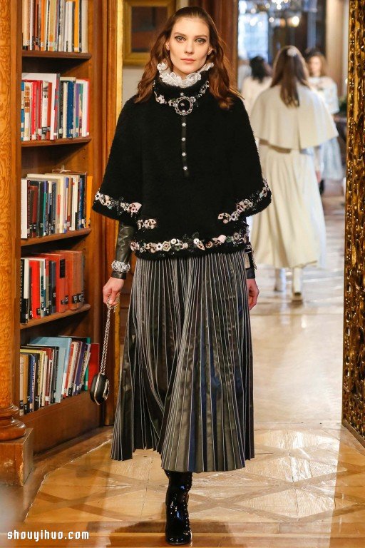 CHANEL 2015 早秋系列女生服裝搭配設(shè)計 -  rpnrmr.com