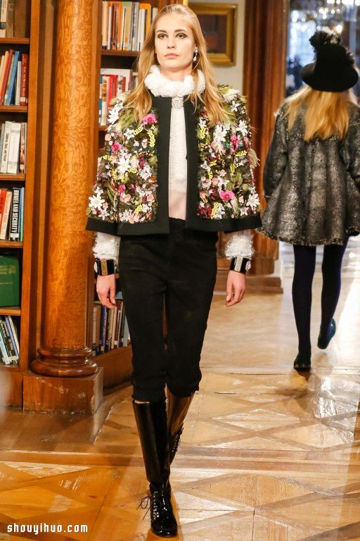 CHANEL 2015 早秋系列女生服裝搭配設(shè)計 -  rpnrmr.com