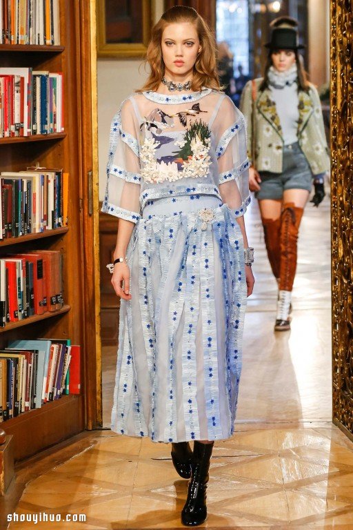 CHANEL 2015 早秋系列女生服裝搭配設(shè)計 -  rpnrmr.com