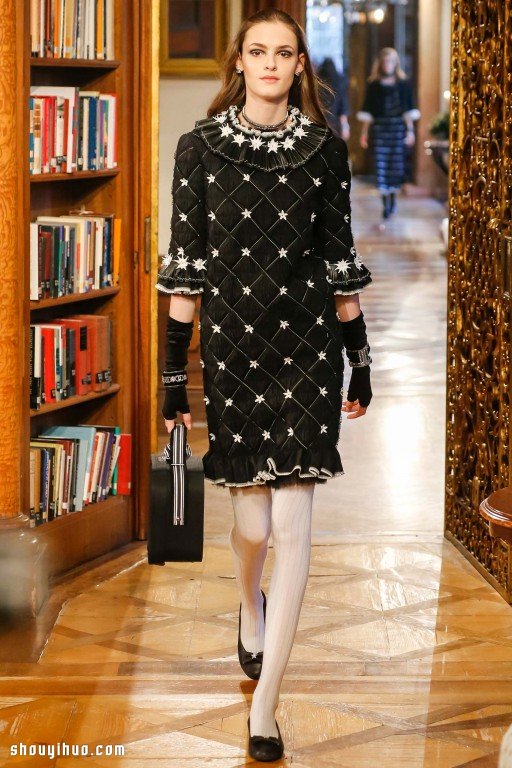 CHANEL 2015 早秋系列女生服裝搭配設(shè)計 -  rpnrmr.com