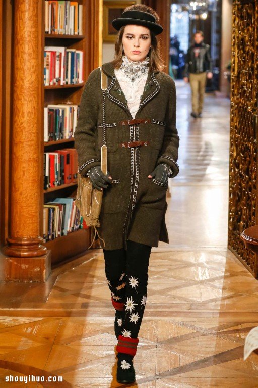 CHANEL 2015 早秋系列女生服裝搭配設(shè)計 -  rpnrmr.com