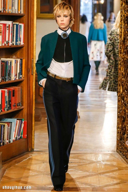 CHANEL 2015 早秋系列女生服裝搭配設(shè)計 -  rpnrmr.com