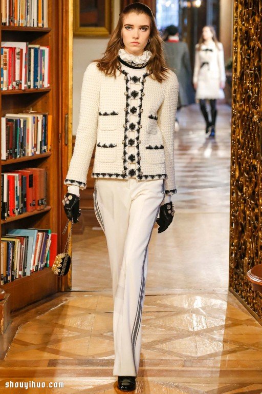 CHANEL 2015 早秋系列女生服裝搭配設(shè)計 -  rpnrmr.com