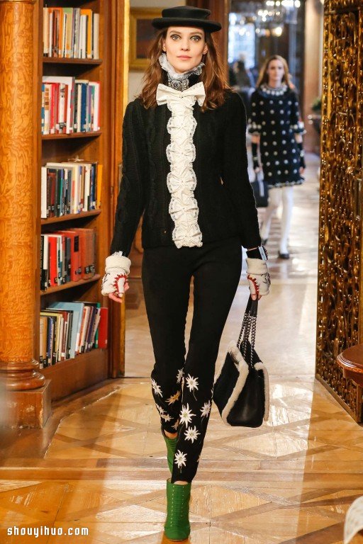 CHANEL 2015 早秋系列女生服裝搭配設(shè)計 -  rpnrmr.com
