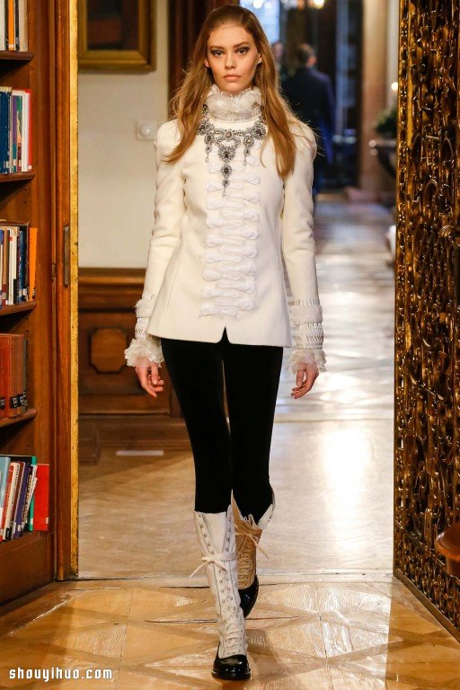 CHANEL 2015 早秋系列女生服裝搭配設(shè)計 -  rpnrmr.com
