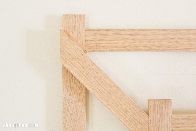 時尚3D置物架木工制作 可用作掛衣架和書架 -  rpnrmr.com