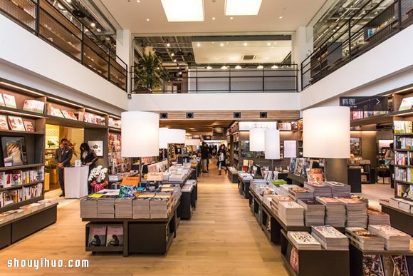 SHONAN T-SITE 復(fù)合式店鋪裝修布置設(shè)計(jì) -  rpnrmr.com