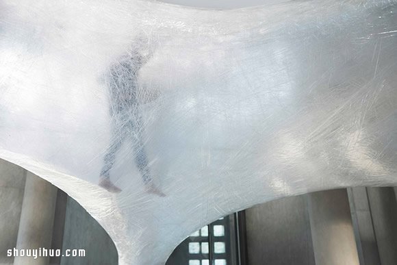 蠶繭般的異形物體 時(shí)裝品牌 COS 的裝置藝術(shù) -  rpnrmr.com