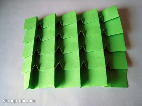 一張紙折紙立體圣誕樹手工DIY制作圖解教程 -  rpnrmr.com