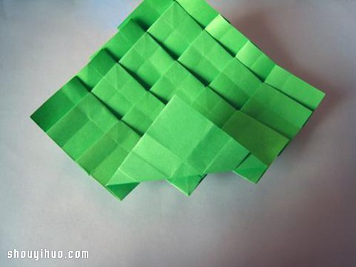 一張紙折紙立體圣誕樹手工DIY制作圖解教程 -  rpnrmr.com