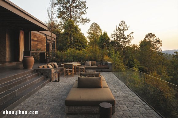 El Mirador House 擁有馬房的林間別墅設計 -  rpnrmr.com
