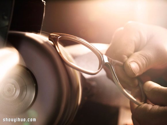 Burberry 純手工眼鏡制作過程 -  rpnrmr.com