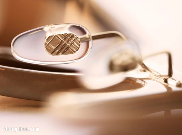 Burberry 純手工眼鏡制作過程 -  rpnrmr.com