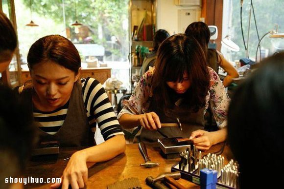 親手打造完美銀戒指的純手工制作步驟圖解 -  rpnrmr.com