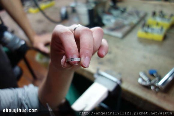 親手打造完美銀戒指的純手工制作步驟圖解 -  rpnrmr.com