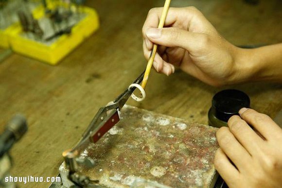 親手打造完美銀戒指的純手工制作步驟圖解 -  rpnrmr.com