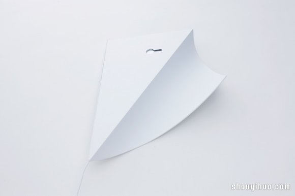 YOY–WORKS 設(shè)計的絕妙超薄墻角燈 -  rpnrmr.com
