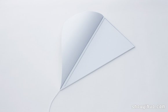 YOY–WORKS 設(shè)計的絕妙超薄墻角燈 -  rpnrmr.com