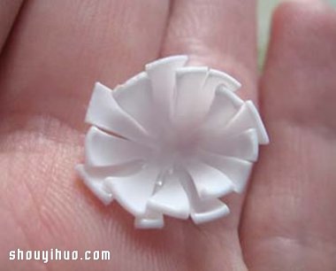 雪碧塑料瓶變廢為寶DIY手工制作手工塑料花 -  rpnrmr.com