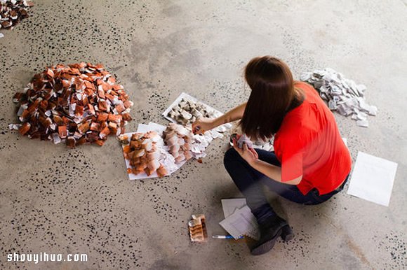 兩萬個(gè)茶包拼出一幅大型“拉茶男”人物像 -  rpnrmr.com