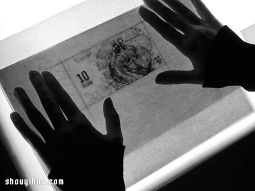 自制歐元偽鈔 精細(xì)到讓真鈔像玩具 -  rpnrmr.com