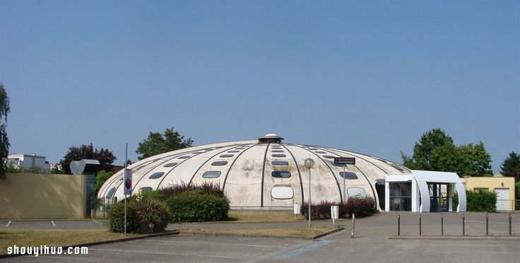 法國(guó) Lingolsheim 蘑菇般穹頂公共游泳池 -  rpnrmr.com