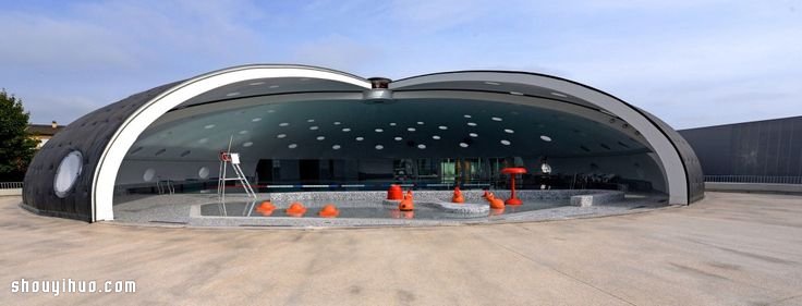 法國(guó) Lingolsheim 蘑菇般穹頂公共游泳池 -  rpnrmr.com