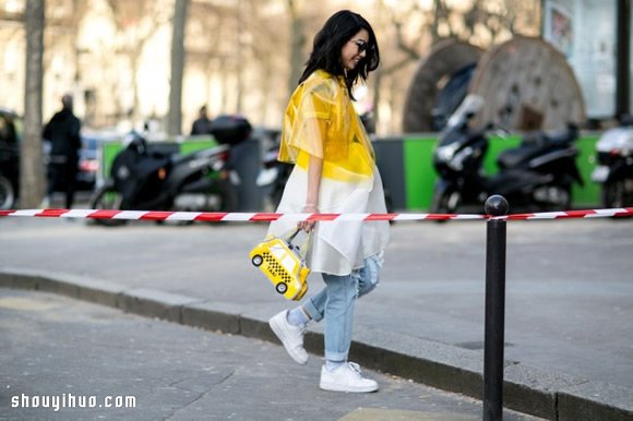 時(shí)尚街拍中出現(xiàn)的女式新奇包款 -  rpnrmr.com