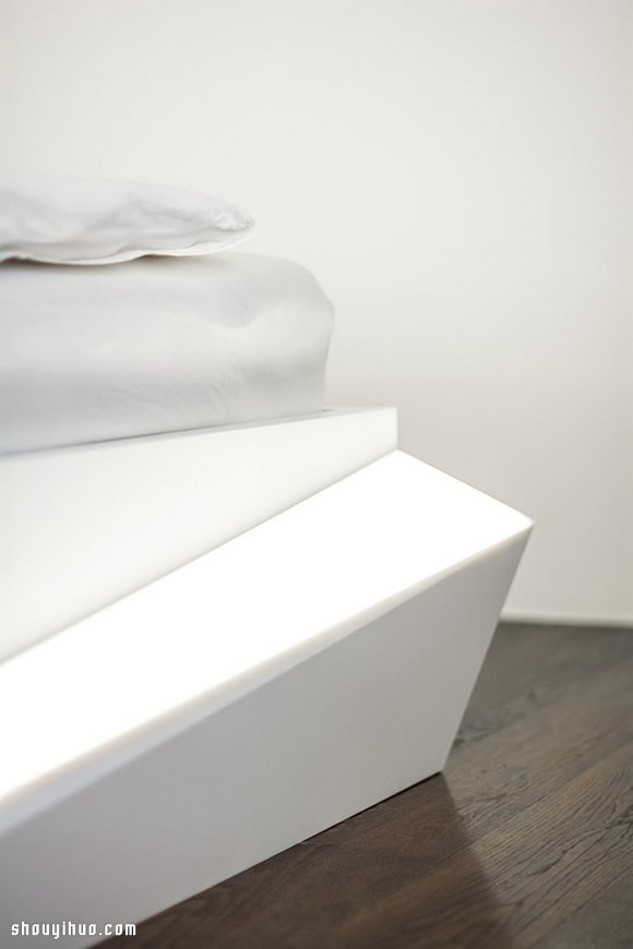 杜邦人造石打造的氣勢磅礡床架 Ice Bed -  rpnrmr.com
