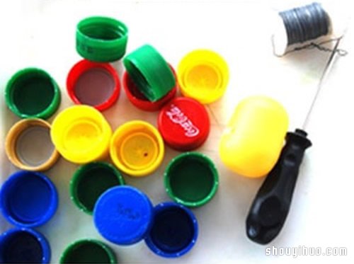 幼兒手工：簡單瓶蓋小蛇玩具手工制作方法 -  rpnrmr.com