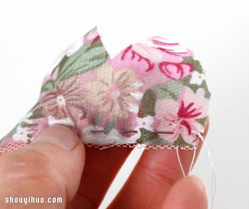 唯美風(fēng)布花發(fā)箍手工制作方法圖解教程 -  rpnrmr.com