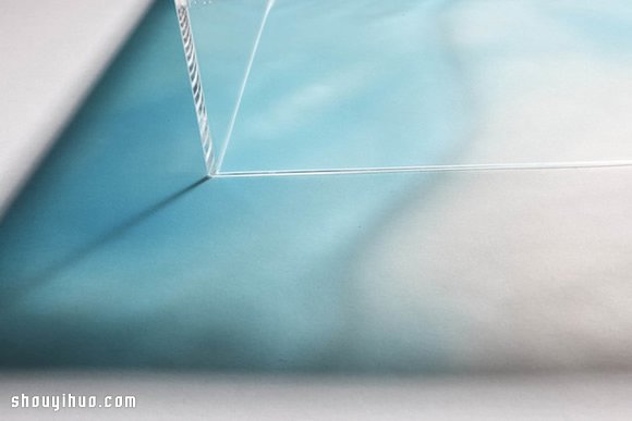 用 Gummy Bears 熊仔糖果制作七彩燈箱 -  rpnrmr.com