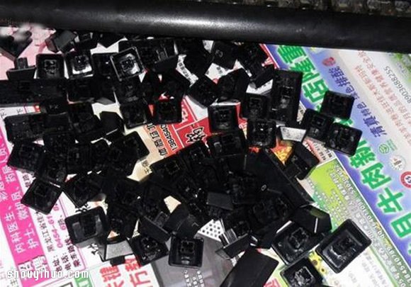 廢棄鍵盤廢物利用DIY制作坦克模型圖解教程 -  rpnrmr.com