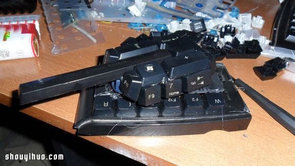 廢棄鍵盤廢物利用DIY制作坦克模型圖解教程 -  rpnrmr.com