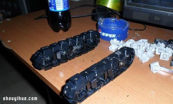 廢棄鍵盤廢物利用DIY制作坦克模型圖解教程 -  rpnrmr.com