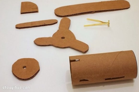 衛(wèi)生紙卷筒和瓦楞紙 手工制作小飛機(jī)模型 -  rpnrmr.com