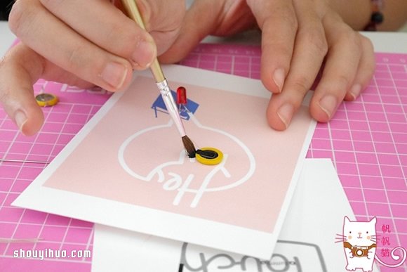 利用導(dǎo)電顏料DIY制作會發(fā)光的卡片 -  rpnrmr.com